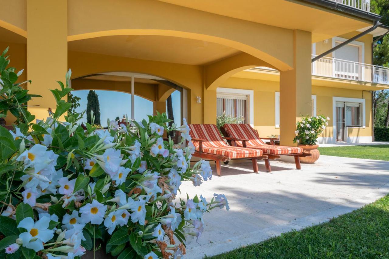 シローロ Tra Gli Alberi E Il Mare Bed & Breakfast エクステリア 写真