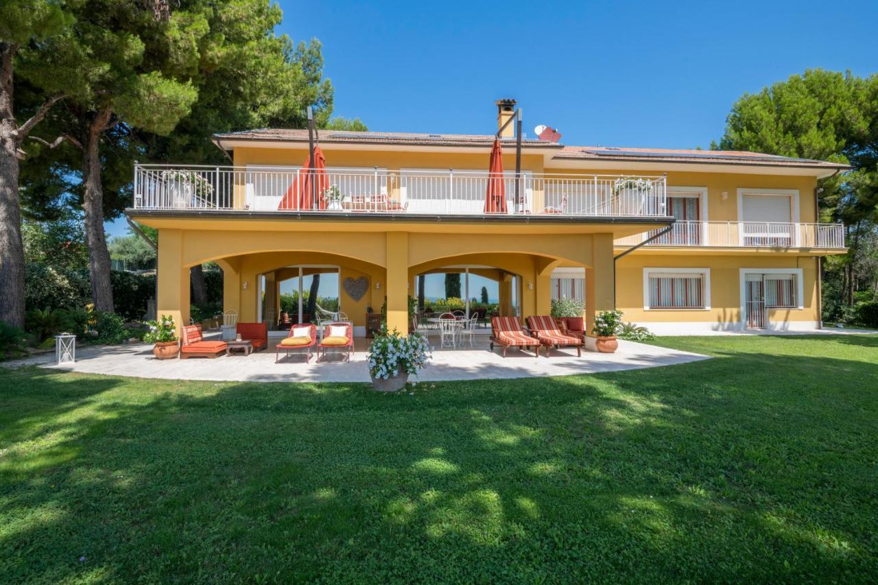 シローロ Tra Gli Alberi E Il Mare Bed & Breakfast エクステリア 写真