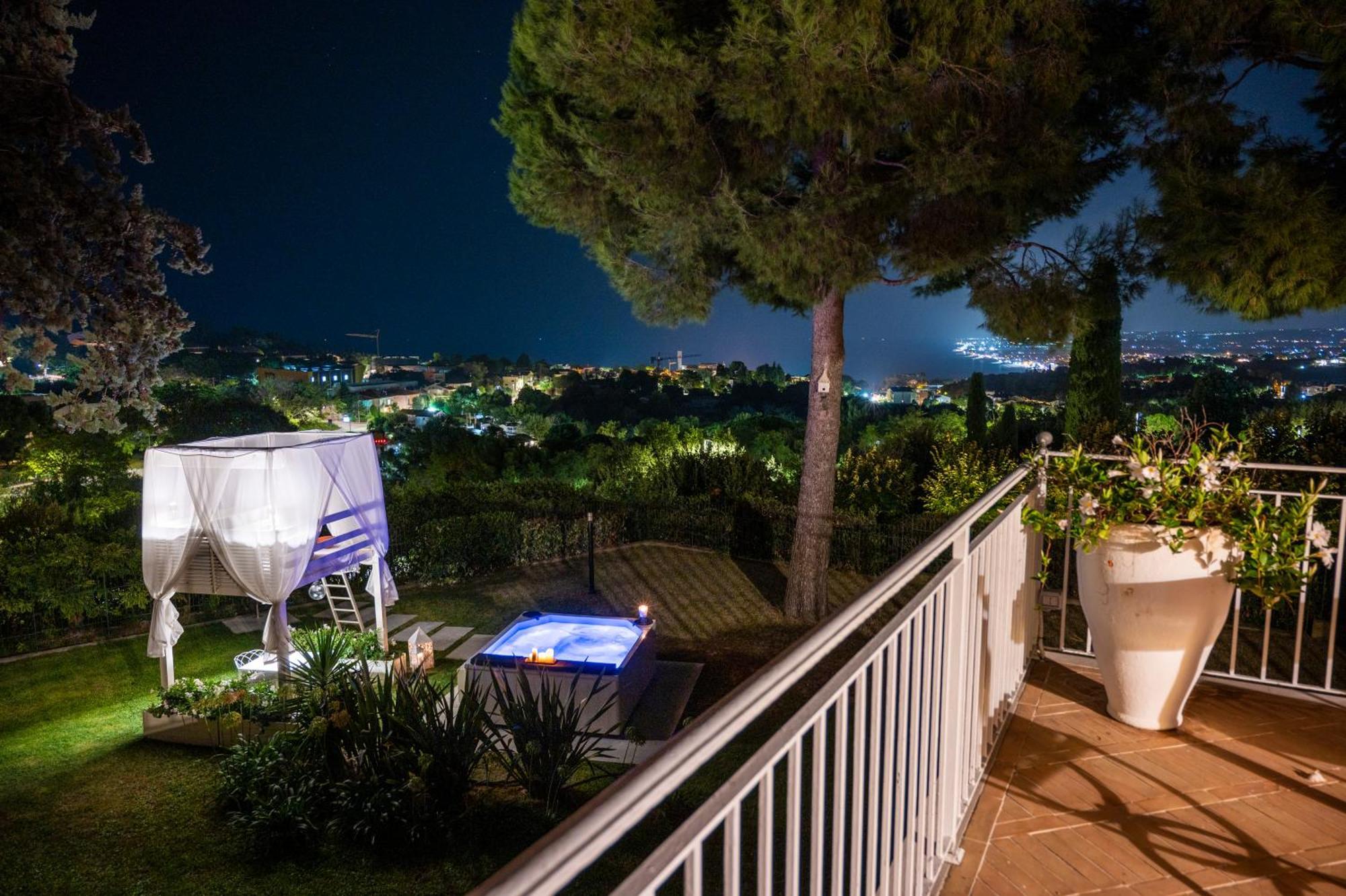 シローロ Tra Gli Alberi E Il Mare Bed & Breakfast エクステリア 写真