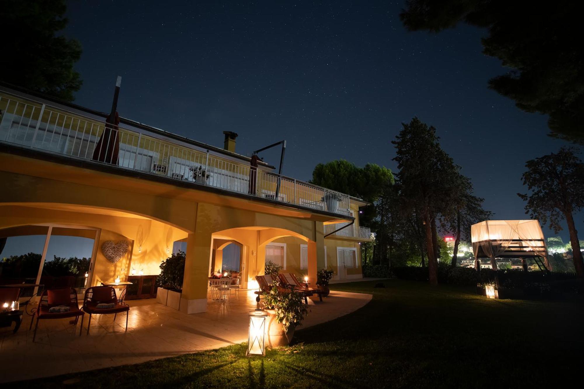 シローロ Tra Gli Alberi E Il Mare Bed & Breakfast エクステリア 写真