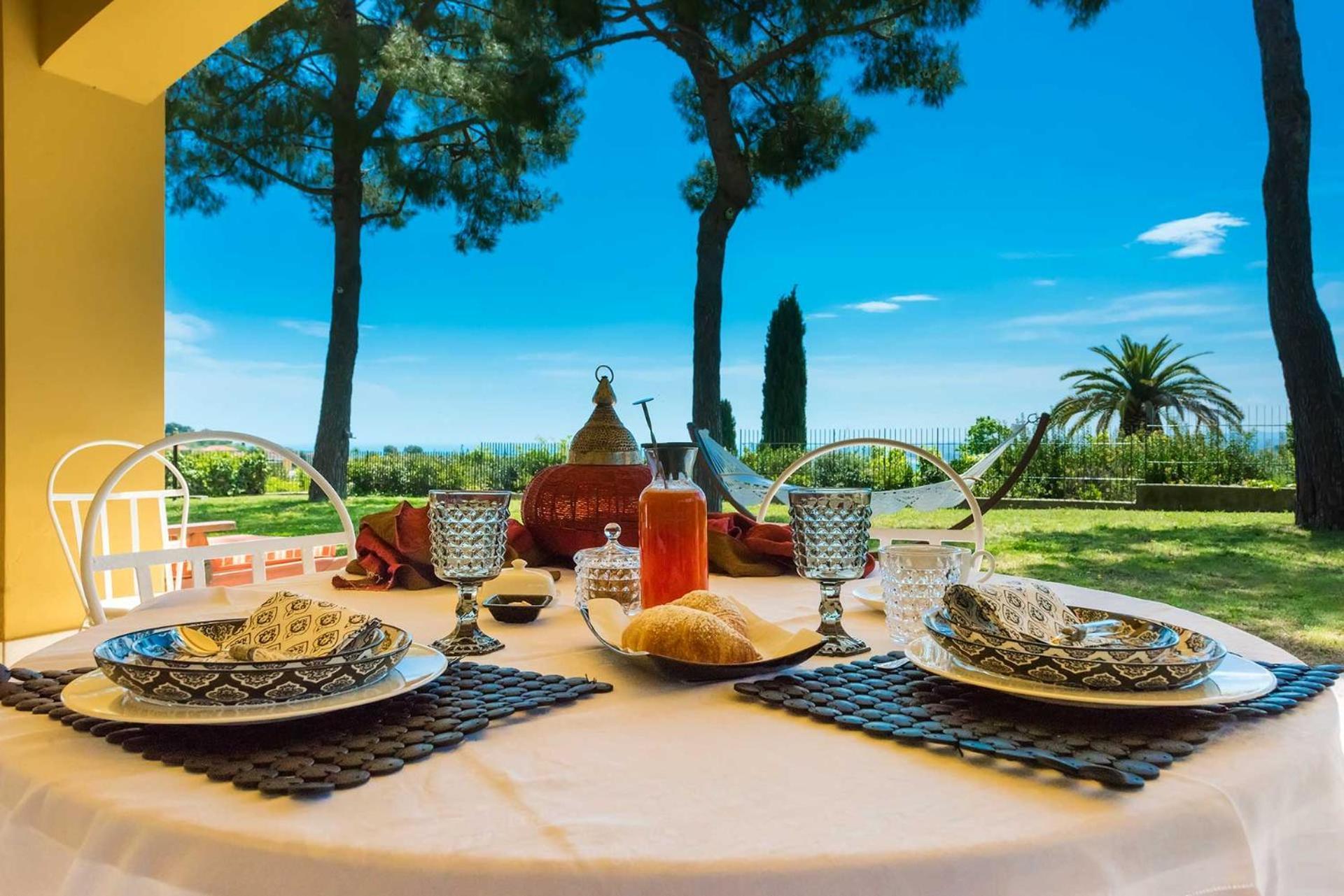 シローロ Tra Gli Alberi E Il Mare Bed & Breakfast 部屋 写真
