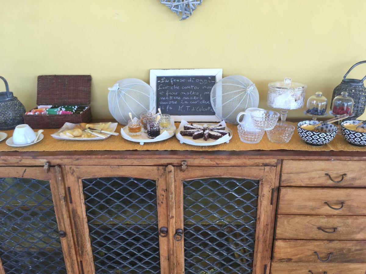 シローロ Tra Gli Alberi E Il Mare Bed & Breakfast エクステリア 写真